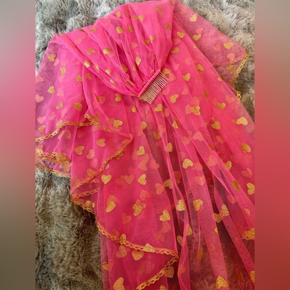 Pink and Gold Hearts Bridal Veil - Picture 5 of 5